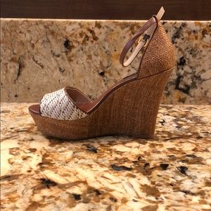 White House Black Market Wedges